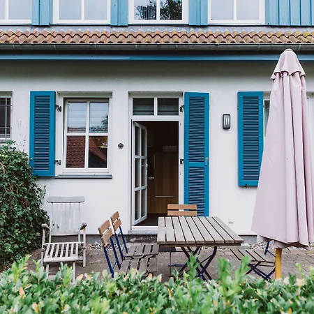 Haus Am Schilf 아파트